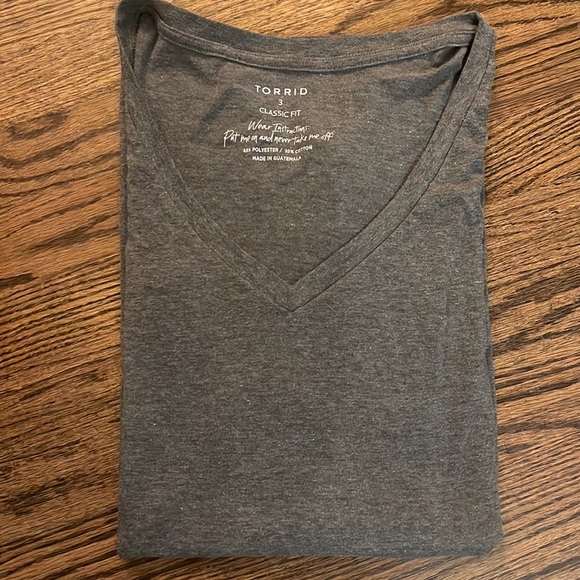 Torrid Girlfriend Signature Jersey V-Neck Heather Gray Classic Fit Tee - Picture 8 of 13